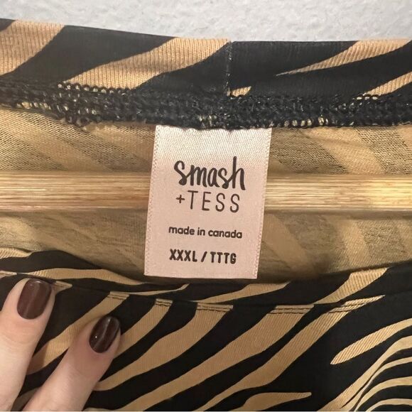 Smash + Tess Bodysuit Size 3XL - Picture 3 of 6